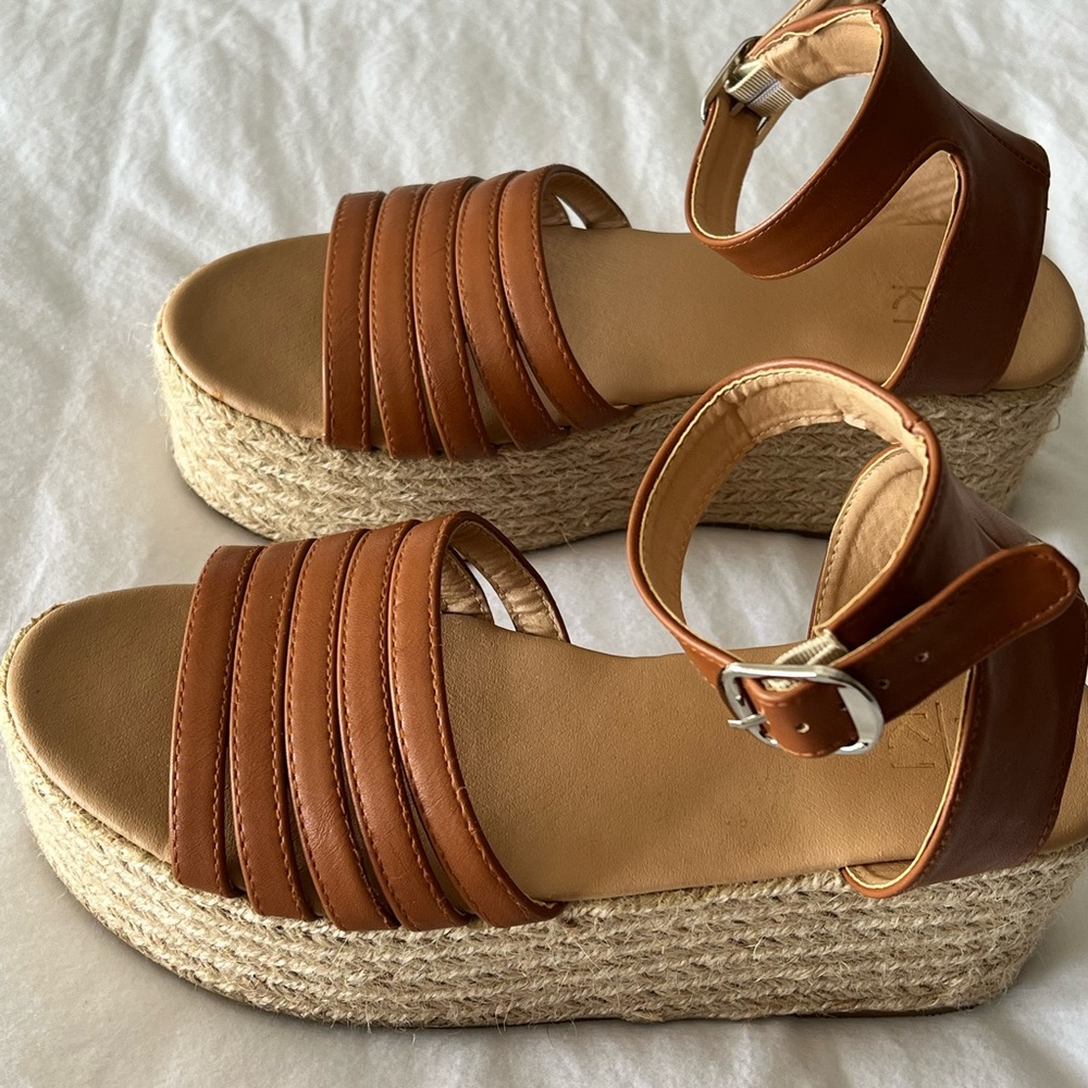 Yoki Wedges
